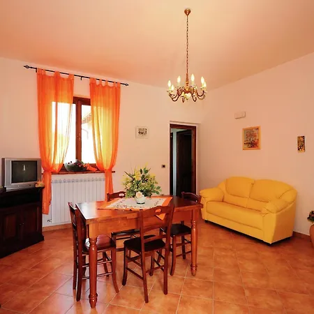 Casa de Férias Passignano Near Trasimeno *